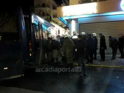 Δακρυγόνα στην Τρίπολη στο συλλαλητήριο ...