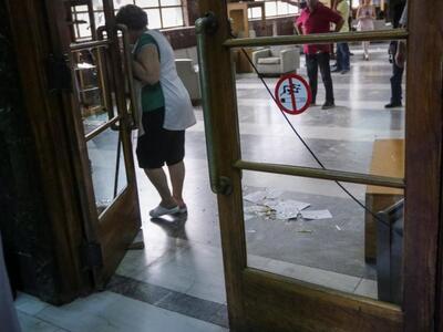 Αντιεξουσιαστές εισέβαλαν στη Γενική Γρα...