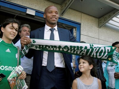 Έφτασε στην Αθήνα o Ζαν Αλέν Μπουμσόνγκ