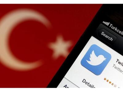 Ξαναρίχνει "μαύρο" σε facebook...