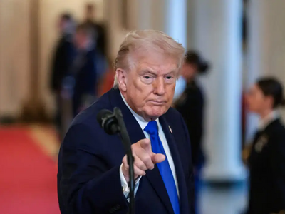 Σε ισχύ από σήμερα οι νέοι δασμοί 10% πο...