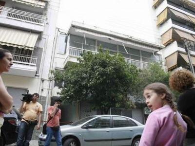 "Βουτιά" 56χρονης μάνας από το...