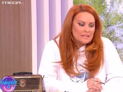 Σίσσυ Χρηστίδου: Επέστρεψε ντυμένη στα λ...