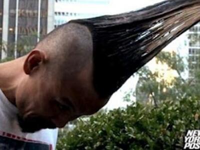 Ο άνθρωπος με τη μεγαλύτερη μοϊκάνα [Video]