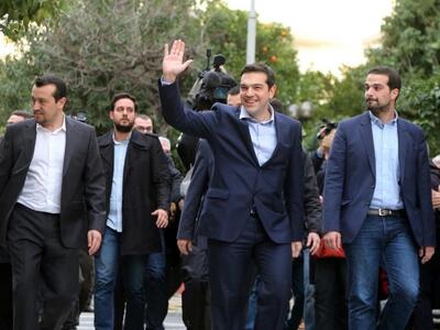 Επιμένει στην στρατηγική της η κυβέρνηση...