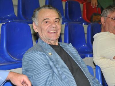 "Έφυγε" ο παλαίμαχος διαιτητής...