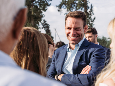 Στέφανος Κασσελάκης: Από το μνημείο Τεμπ...