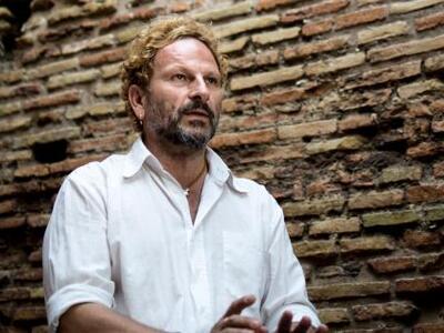 Μιχαήλ Μαρμαρινός: "Τα μνημεία ανθί...