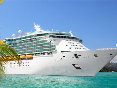 Πειραιάς: Κρουαζιερόπλοιο προσέκρουσε στ...