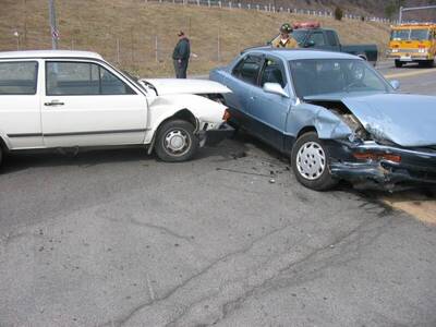 Τροχαίο πριν από λίγο στην Πατρών-Κλάους