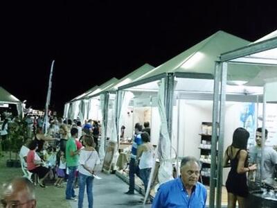 Ξεκίνησε η 3η Έκθεση Τοπικών Προϊόντων σ...