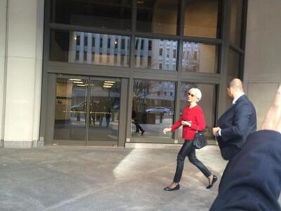 Ο κούκλος σωματοφύλακας της Μέρκελ και τ...