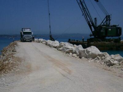 Έργα στο λιμάνι Κατακόλου: Πρόσω ολοταχώ...