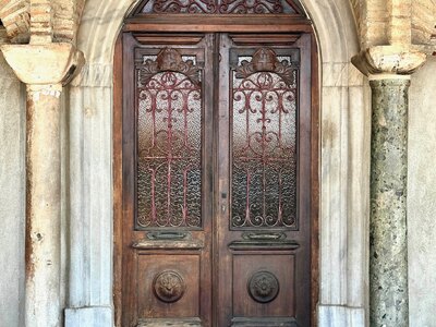  «Οι πόρτες συμβολίζουν τις ευκαιρίες»- ...