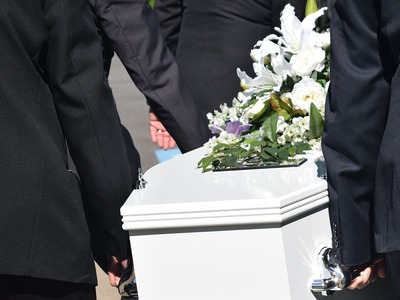 Ο γιος πέθανε στην κηδεία του πατέρα, πο...