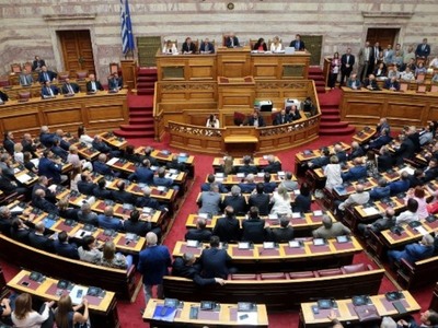 Με ευρεία πλειοψηφία ψηφίστηκε το αναπτυ...