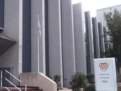 Γυναίκα με σπασμένο πόδι πέθανε περιμένο...