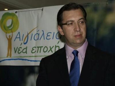 Δ.Τριανταφυλλόπουλος:"Φθηνός θεατρι...