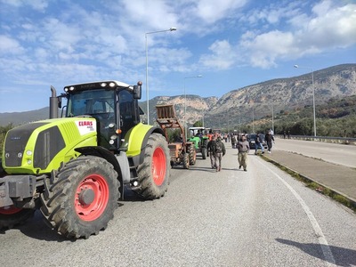 Μπλόκο αγροτών: Δεν επετράπη η είσοδός τους στην Ιόνια Οδό