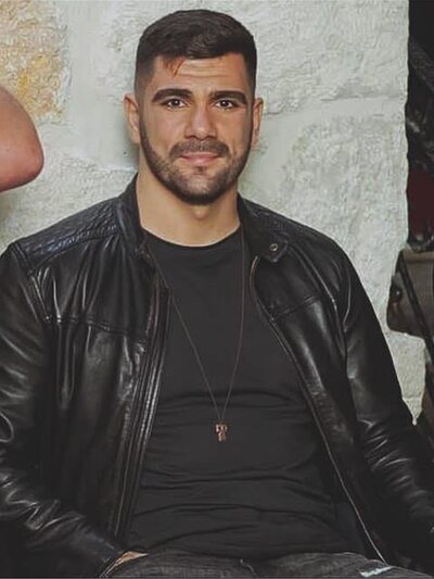 Ο Μανώλης Καλομοίρης