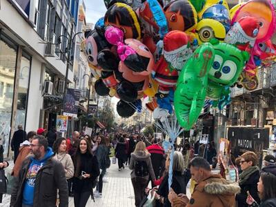 Πάτρα: Έκαναν… Χριστούγεννα οι έμποροι -...