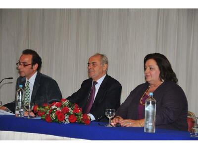 Πλήθος κόσμου στην παρουσίαση του βιβλίο...