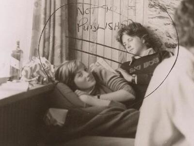 Ποιος είναι ο άγνωστος στη φωτογραφία με...