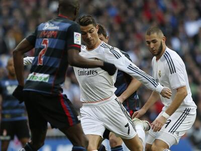 Η Ιρίνα Σάικ «καρφώνει» τον Ρονάλντο σε ...