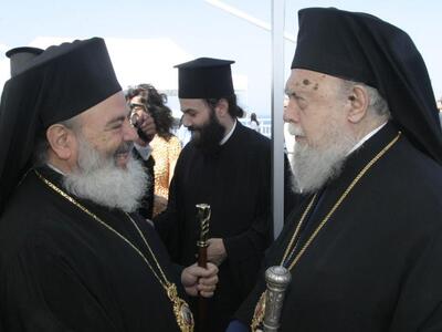 Ο ΑΡΧΙΕΠΙΣΚΟΠΟΣ ΧΡΙΣΤΟΔΟΥΛΟΣ ΜΕ ΤΟΝ ΜΗΤΡΟΠΟΛΙΤΗ ΠΑΤΡΩΝ ΝΙΚΟΔΗΜΟ(Δ) ΦΩΤΟ Χρηστος Μπονης//EUROKINISSI