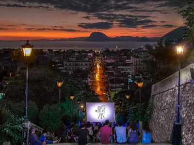 Το σαββατοκύριακο στις σκάλες Αγ. Νικολά...