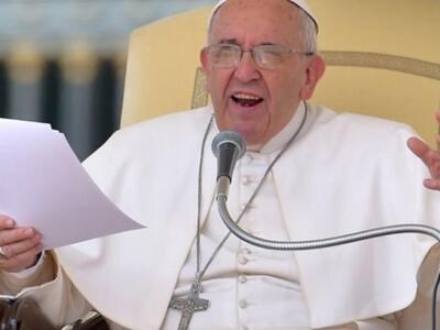 Πάπας: Σκάνδαλο η μισθολογική ανισότητα ...