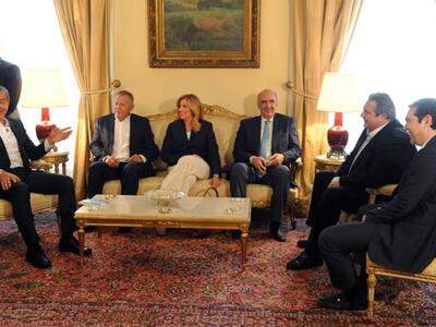 Πίσω από τις κλειστές πόρτες του Προεδρι...