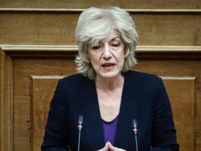 Λύγισε η Σία Αναγνωστοπούλου: «Με τη Φώφ...