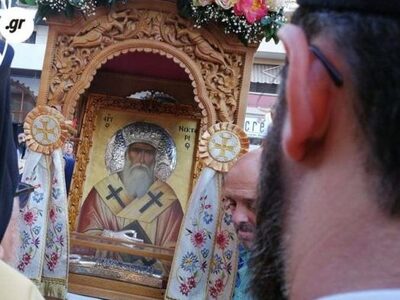 Θεσσαλονίκη: Εκατοντάδες πιστοί για τη δ...