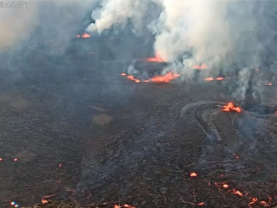 Χαβάη: «Κόκκινος» συναγερμός για το ηφαί...