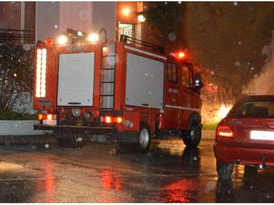 Αγρίνιο: Κινδύνευσαν πυροσβέστες σε επιχ...