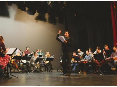 Απόψε η πρεμιέρα της μουσικοθεατρικής πα...