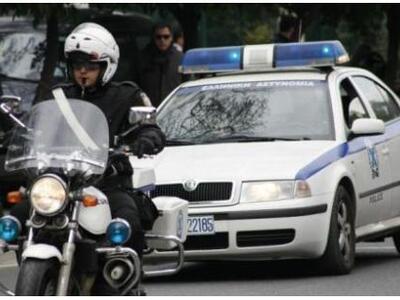 Λήστεψε 77χρονη μέσα σε ασανσέρ