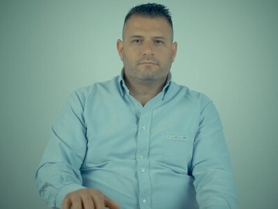 Έκαστος στο είδος του και ο Λουμίδης στους καφέδες