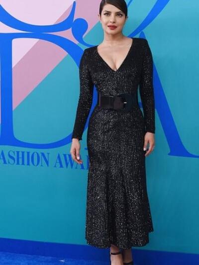 ΠΡΙΑΝΚΑ ΤΣΟΠΡΑ ΜΕ MICHAEL KORS