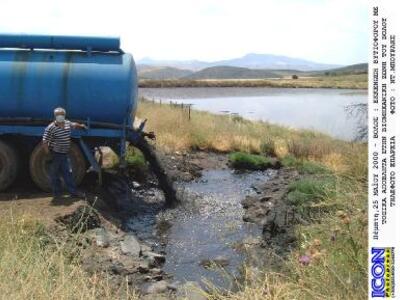 Απόβλητα καταστρέφουν την παραλία Σκαφιδιάς