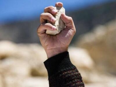 Πατρών - Κορίνθου: Πιτσιρικάδες πετούσαν...