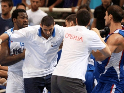 Μπουρούσης: "Κάποια στιγμή θα τις φάει"