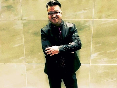 Ο υποψήφιος για τη Ν.Ε. του ΠΑΣΟΚ - ΚΙΝ....