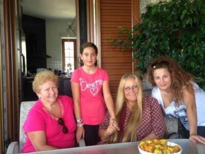 Πάτρα:Η οικογένεια Μάκκα με την Μαρίζα Κ...
