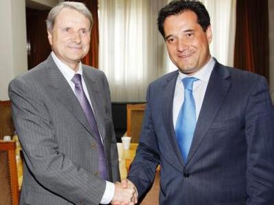 Άδωνις: «Αδιαπραγμάτευτη η πρόσβαση όλων...