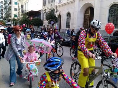 Πάτρα: ΔΕΙΤΕ χαμόγελα, χρώματα και ομορφ...