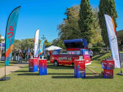 Welcome to UP 2025: Το κέφι χτυπάει κόκ...