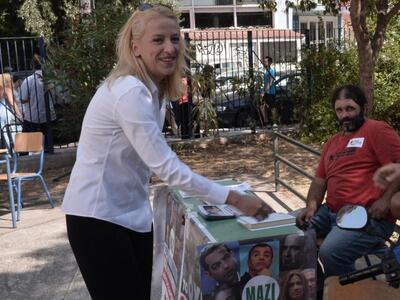 Η Ρένα Δούρου Le Monde: Θα αλλάξουμε τον...