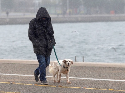 Ξεκίνησε η επίσκεψη της Μήδειας με χιόνι...